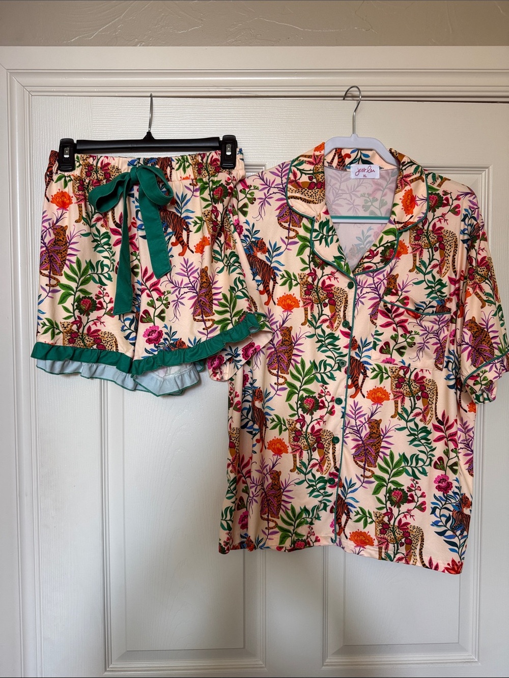 Jess Lea Women's Cream Floral Pajama Top - Cream/Multicolor